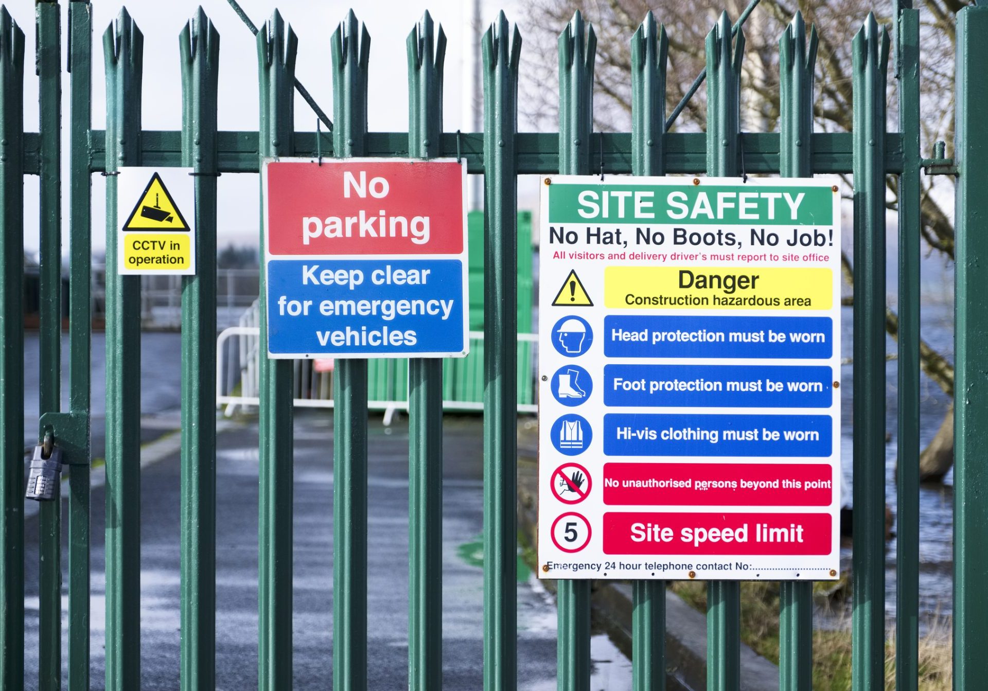 dreamstime_m_174147372 Health & Safety Management